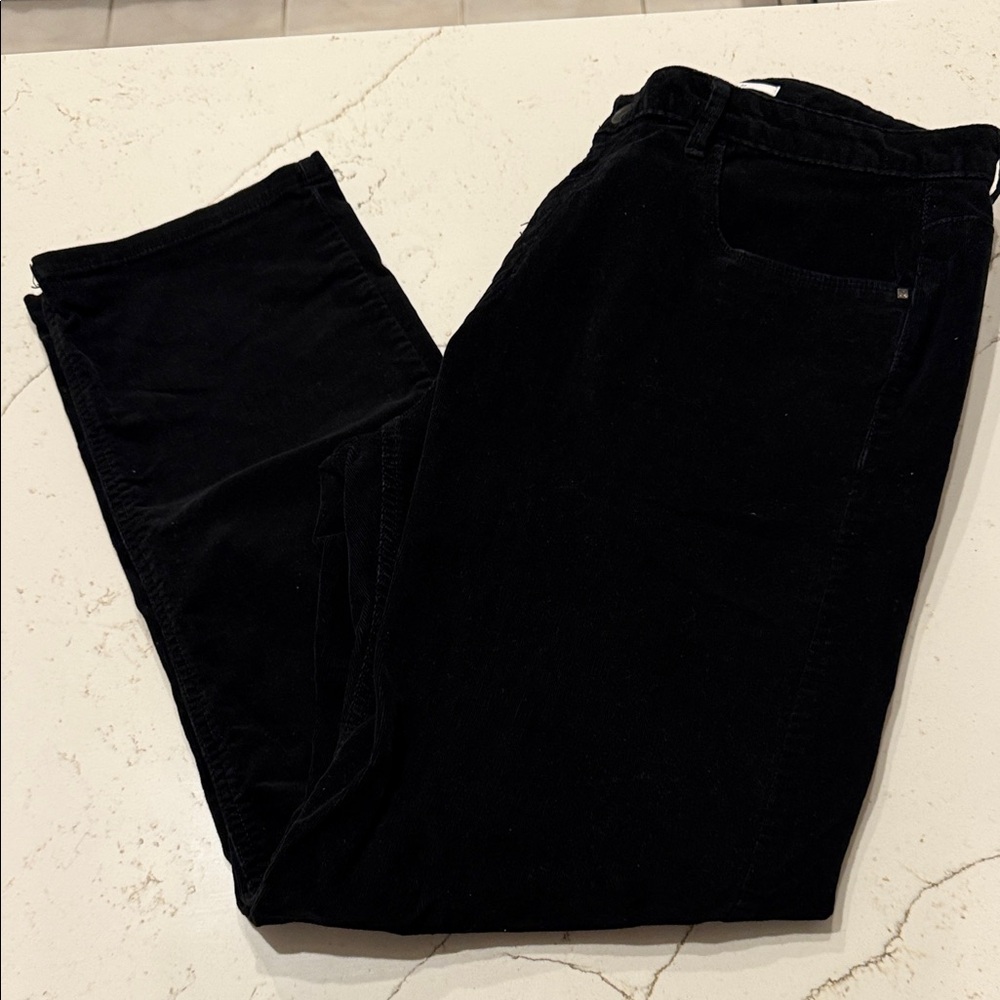 Calvin Klein 38 X 32 Black Corduroy Pants Slim Fit with Spandex for stretch